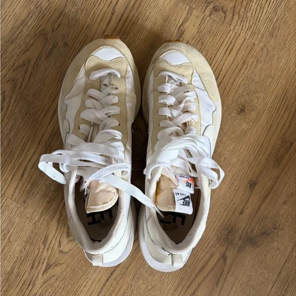 NIKE x sacai vaporwaffle white tan size 9.5